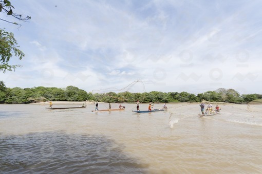 Pescadores en el río Arauca,Arauca / Fishermen on the Arauca River,Arauca